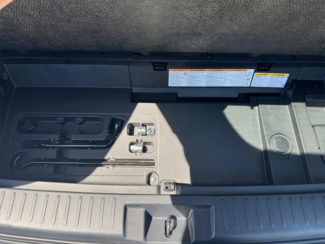 used 2022 Toyota Highlander car, priced at $38,991