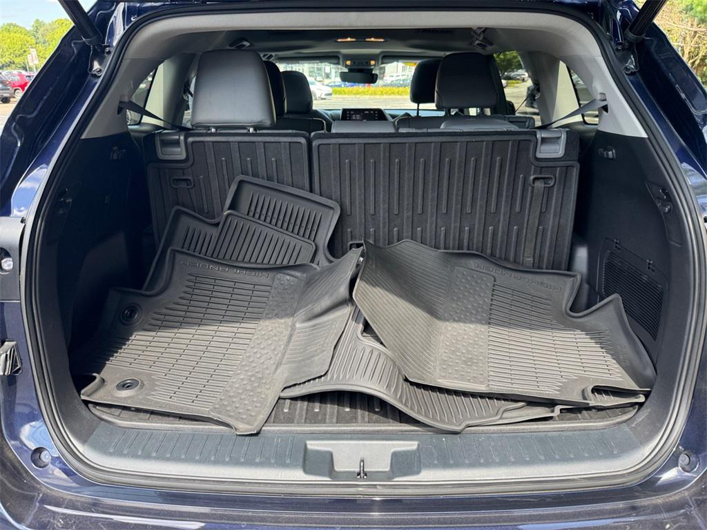 used 2021 Toyota Highlander car, priced at $30,991
