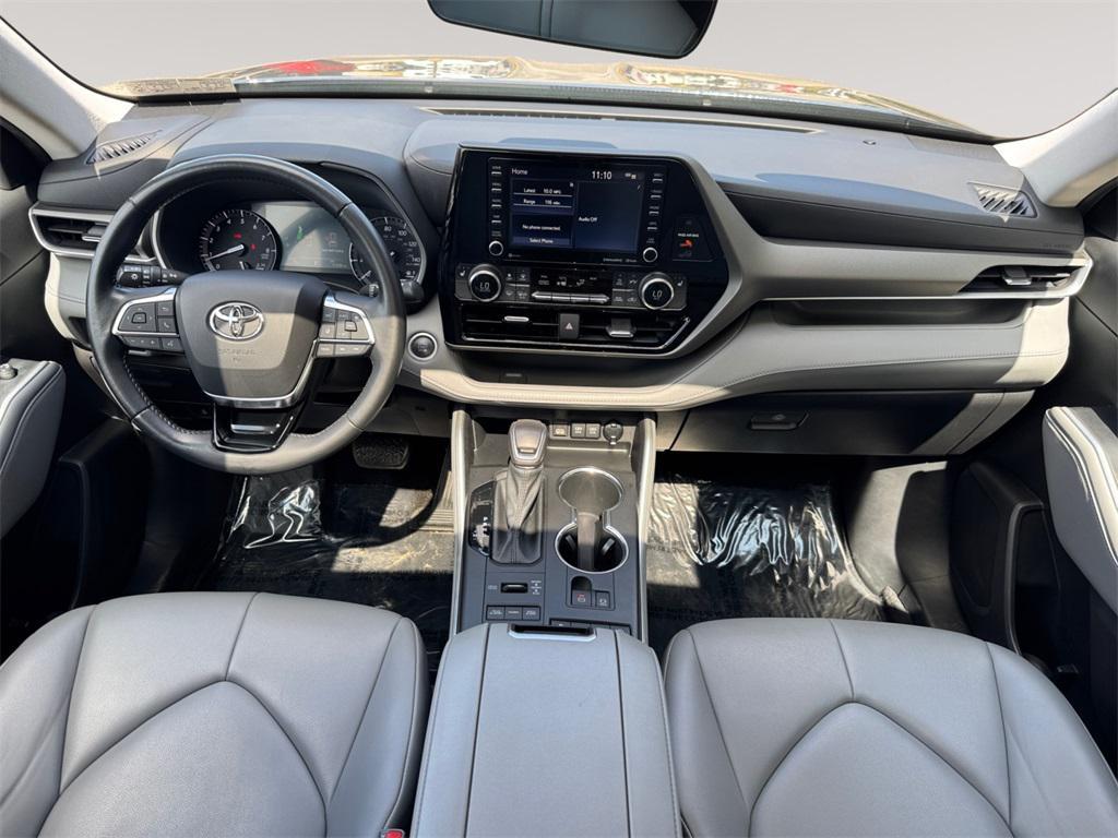 used 2021 Toyota Highlander car, priced at $30,991