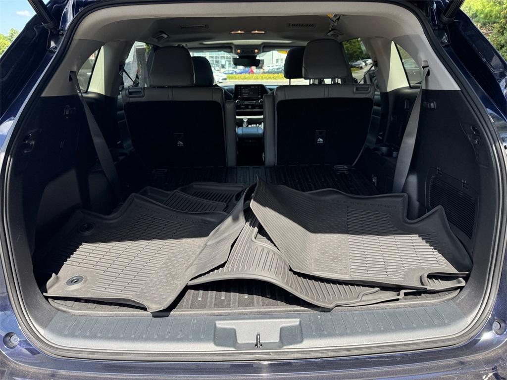 used 2021 Toyota Highlander car, priced at $30,991
