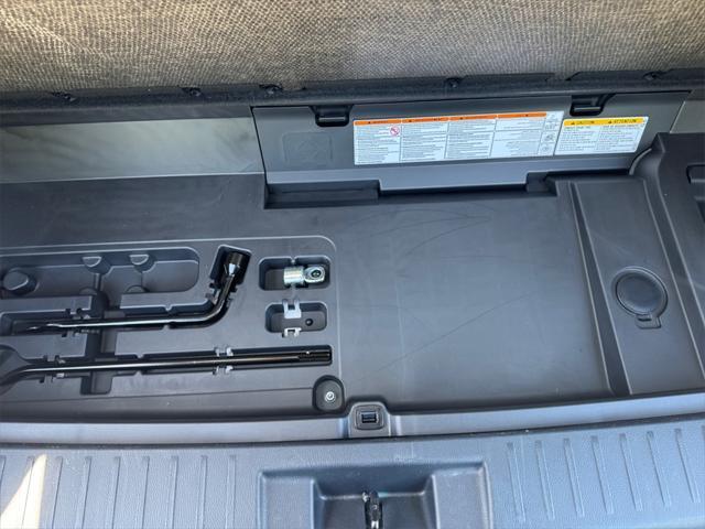 used 2022 Toyota Highlander car, priced at $41,991