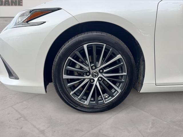 used 2022 Lexus ES 350 car, priced at $33,843