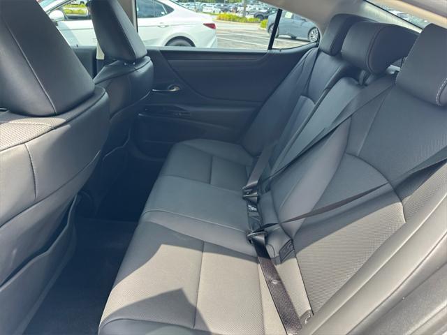 used 2022 Lexus ES 350 car, priced at $33,843
