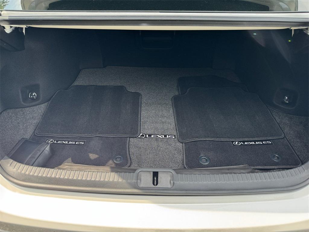 used 2022 Lexus ES 350 car, priced at $32,964