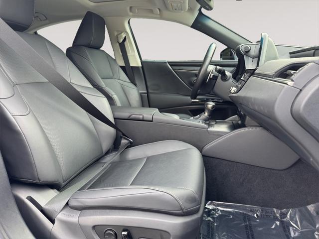 used 2022 Lexus ES 350 car, priced at $33,843