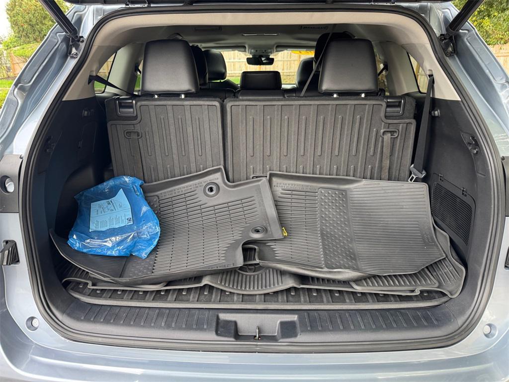 used 2021 Toyota Highlander car, priced at $34,491