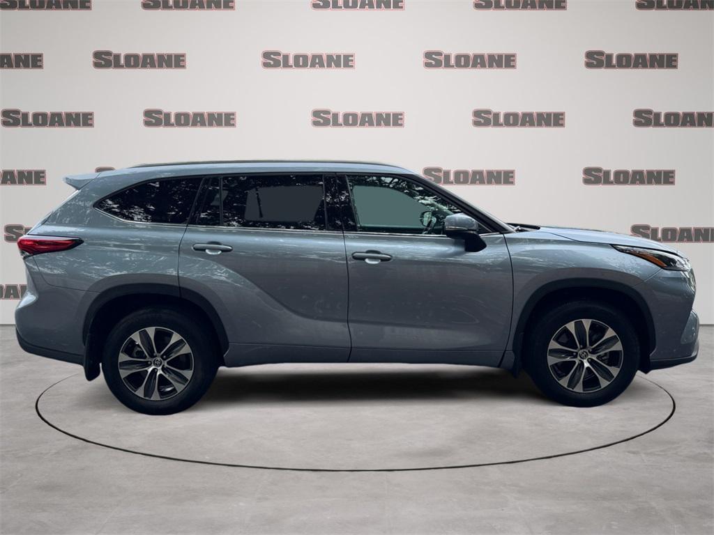 used 2021 Toyota Highlander car, priced at $34,491