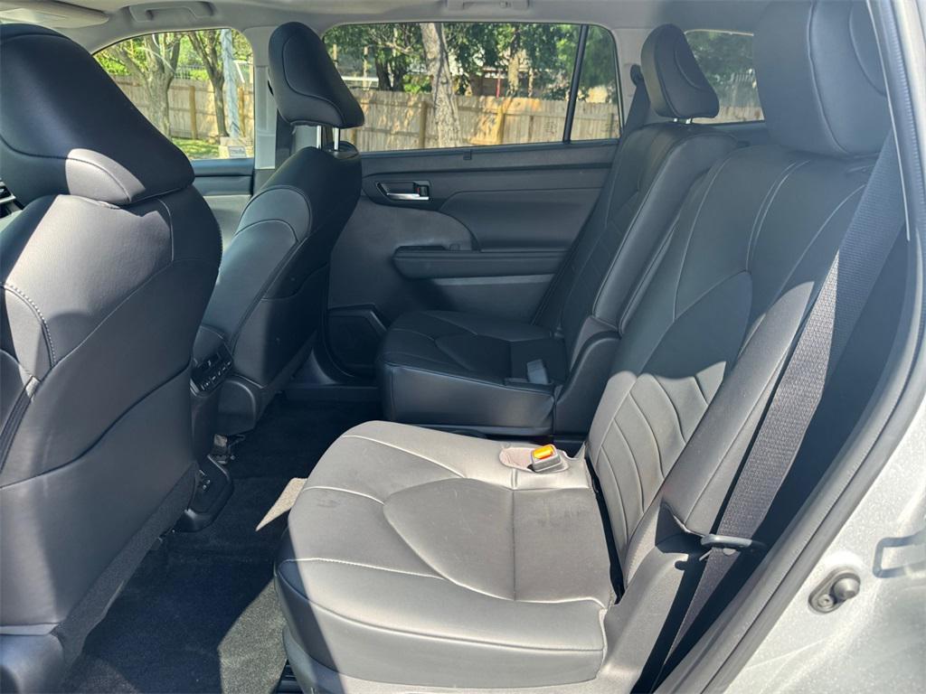 used 2023 Toyota Highlander car, priced at $37,433