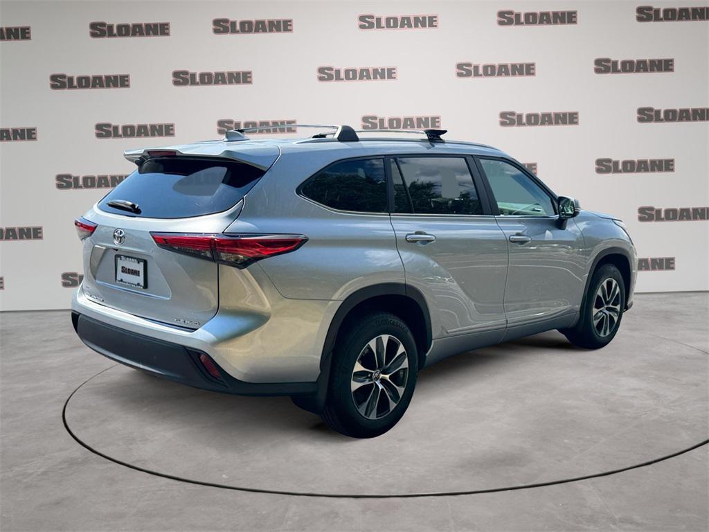 used 2023 Toyota Highlander car, priced at $37,433