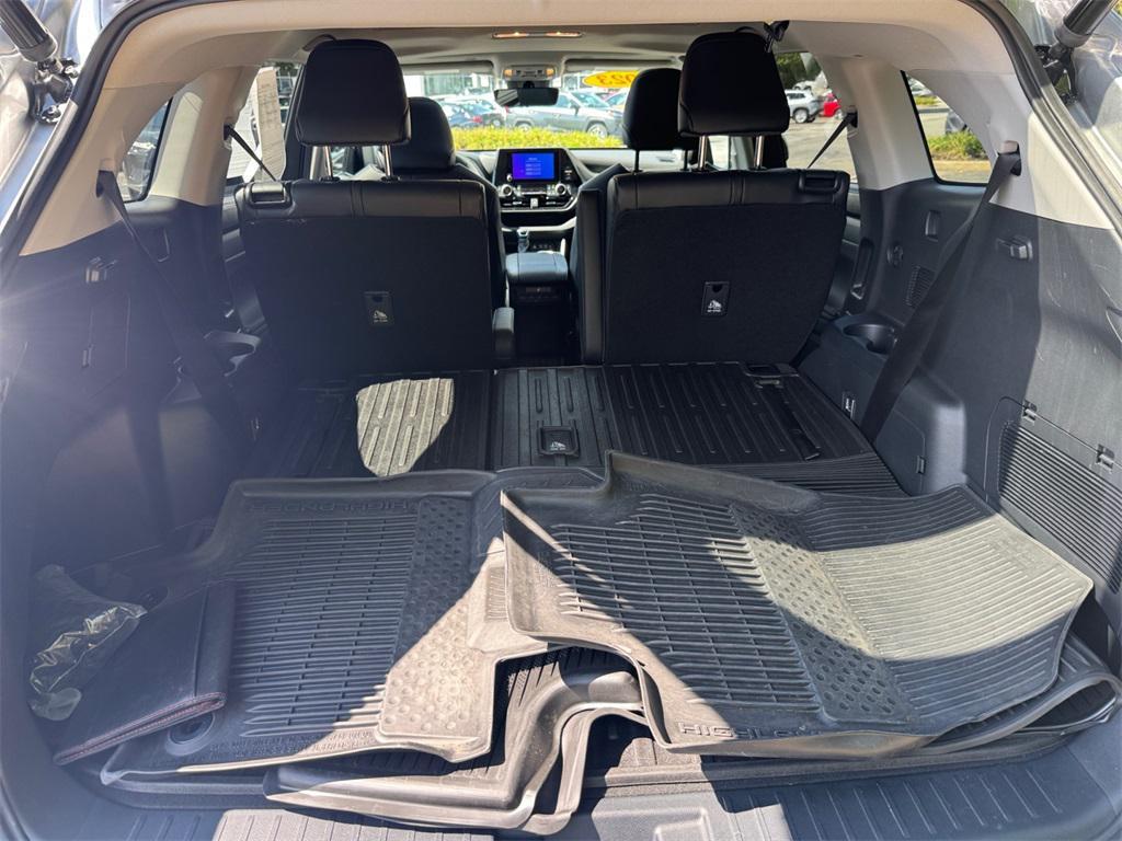 used 2023 Toyota Highlander car, priced at $37,433