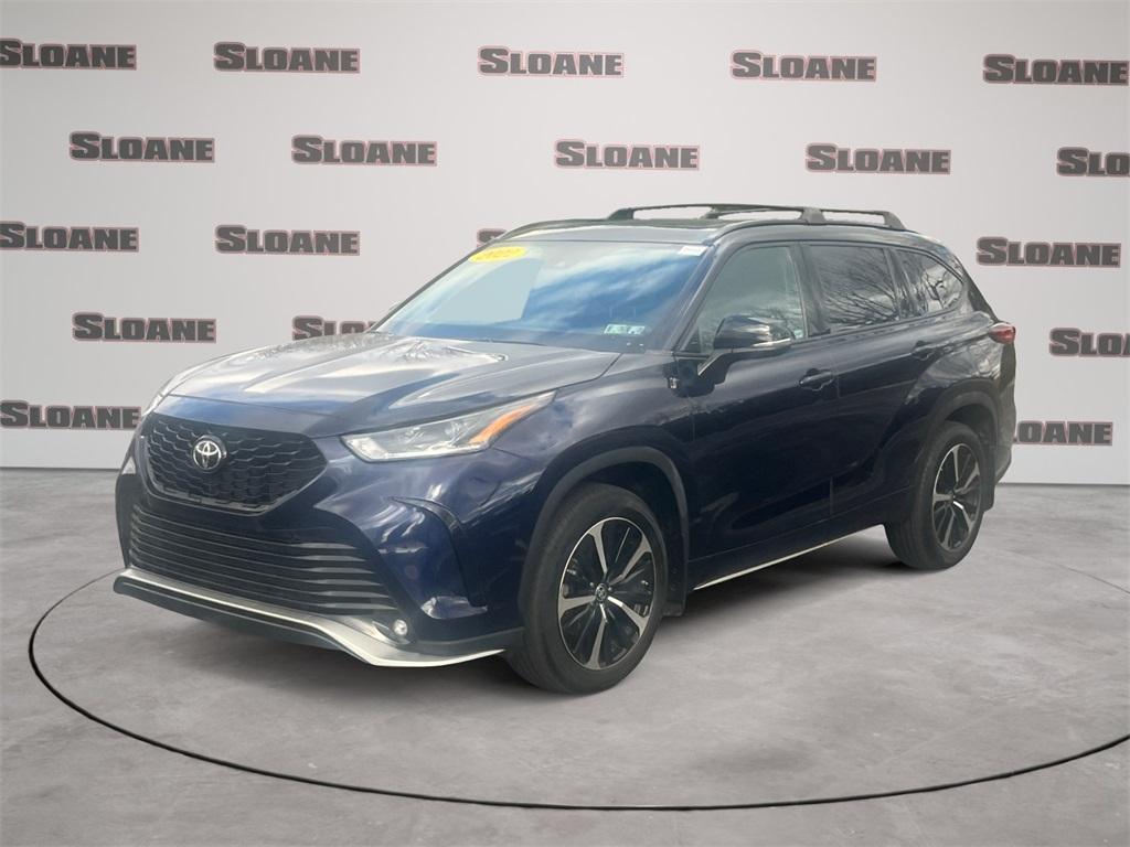 used 2022 Toyota Highlander car, priced at $34,883