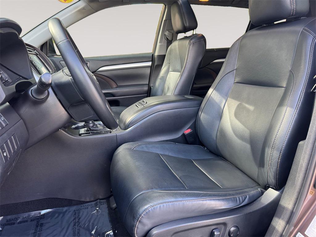 used 2018 Toyota Highlander car, priced at $22,491