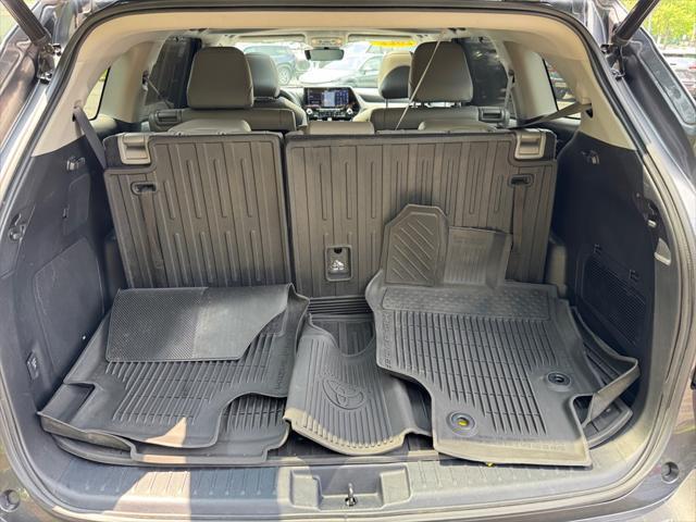 used 2022 Toyota Highlander Hybrid car, priced at $44,991