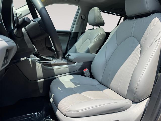 used 2022 Toyota Highlander Hybrid car, priced at $44,991