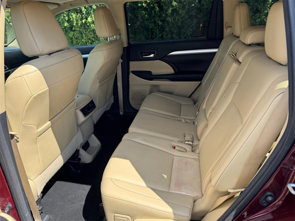 used 2016 Toyota Highlander car, priced at $21,442