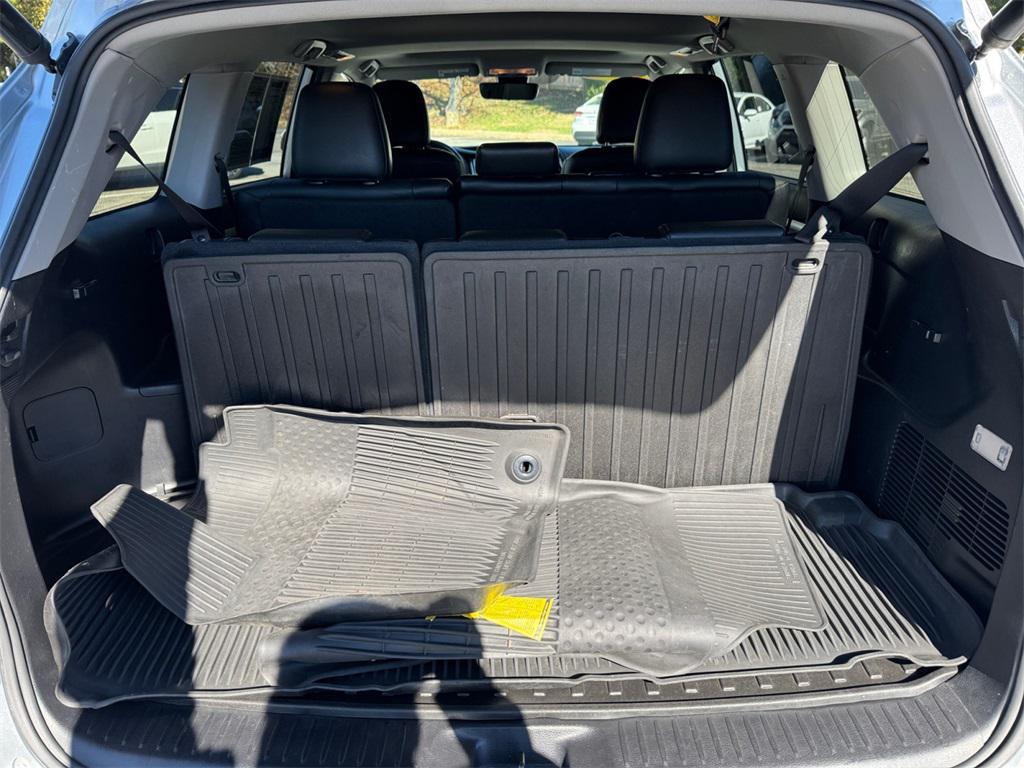 used 2019 Toyota Highlander car, priced at $28,491