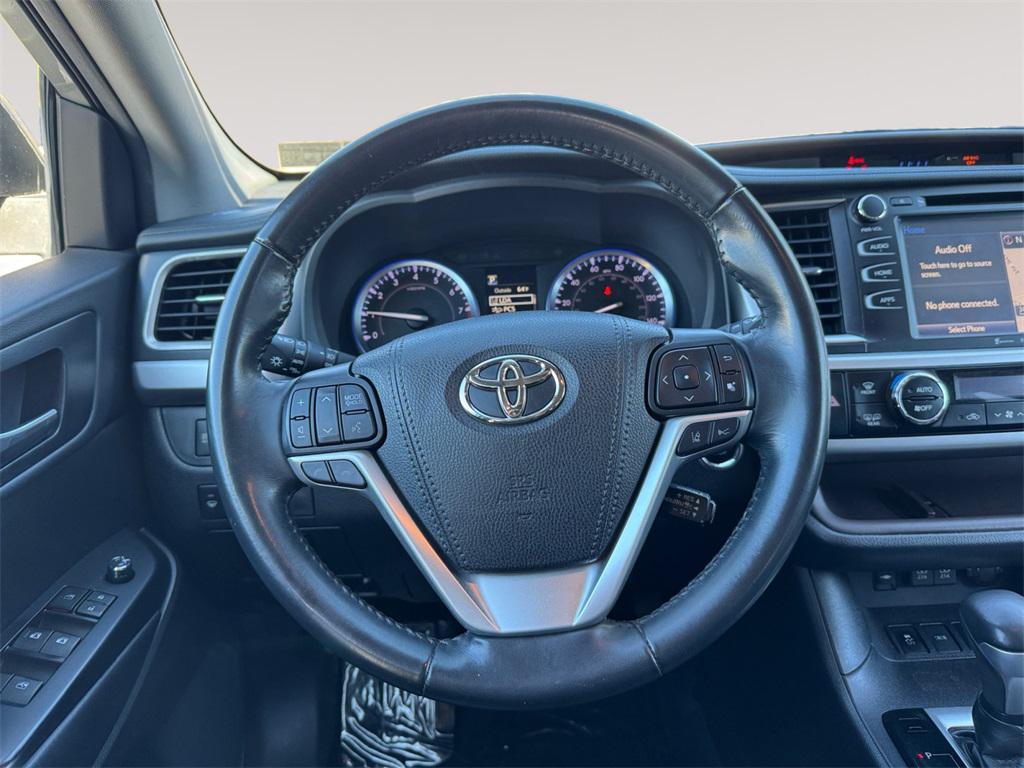 used 2019 Toyota Highlander car, priced at $28,491