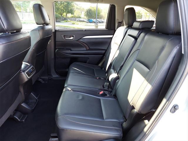 used 2019 Toyota Highlander car