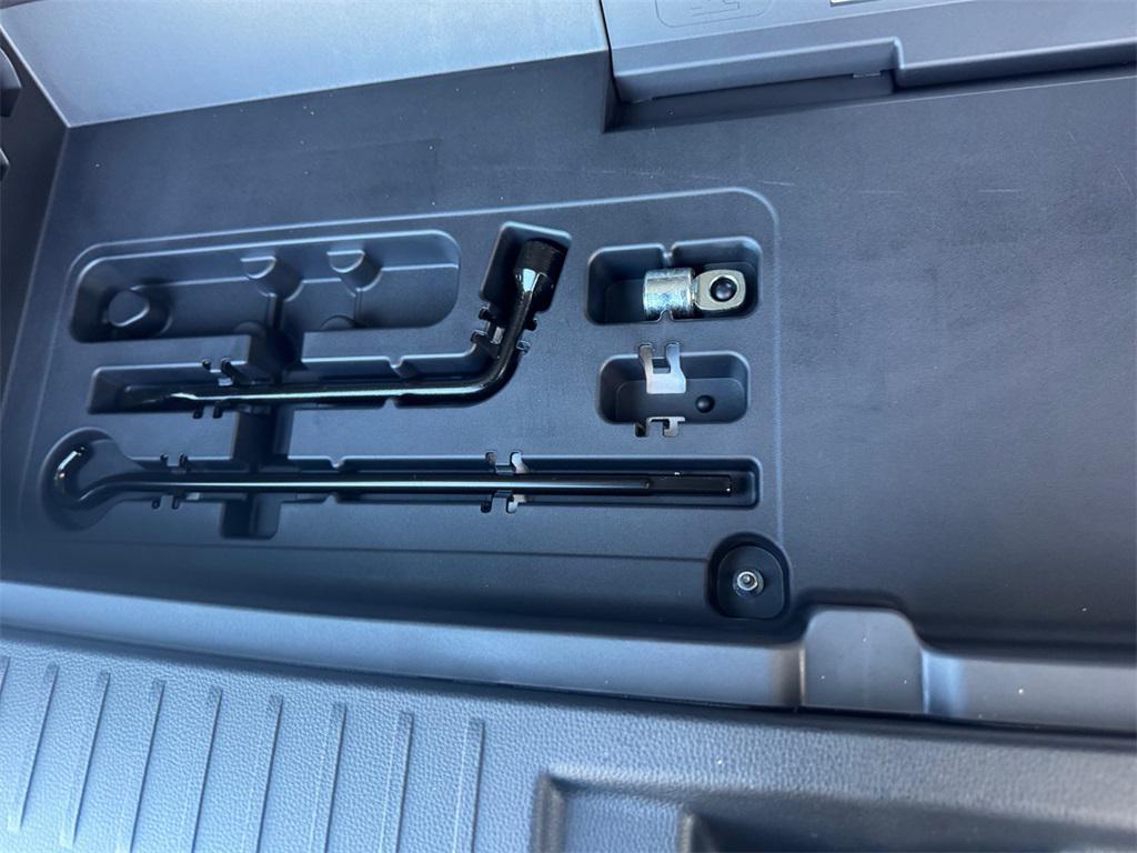 used 2025 Toyota Highlander car, priced at $46,991