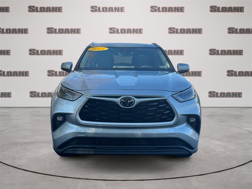 used 2025 Toyota Highlander car, priced at $46,991