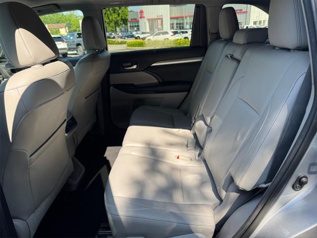 used 2015 Toyota Highlander car, priced at $19,991