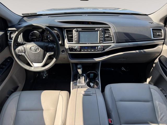 used 2015 Toyota Highlander car, priced at $19,991