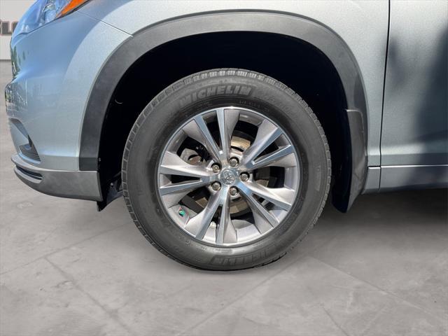used 2015 Toyota Highlander car, priced at $19,991