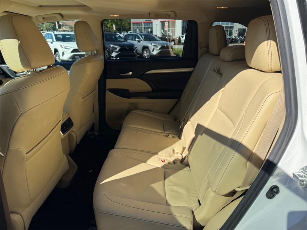 used 2017 Toyota Highlander car, priced at $18,991