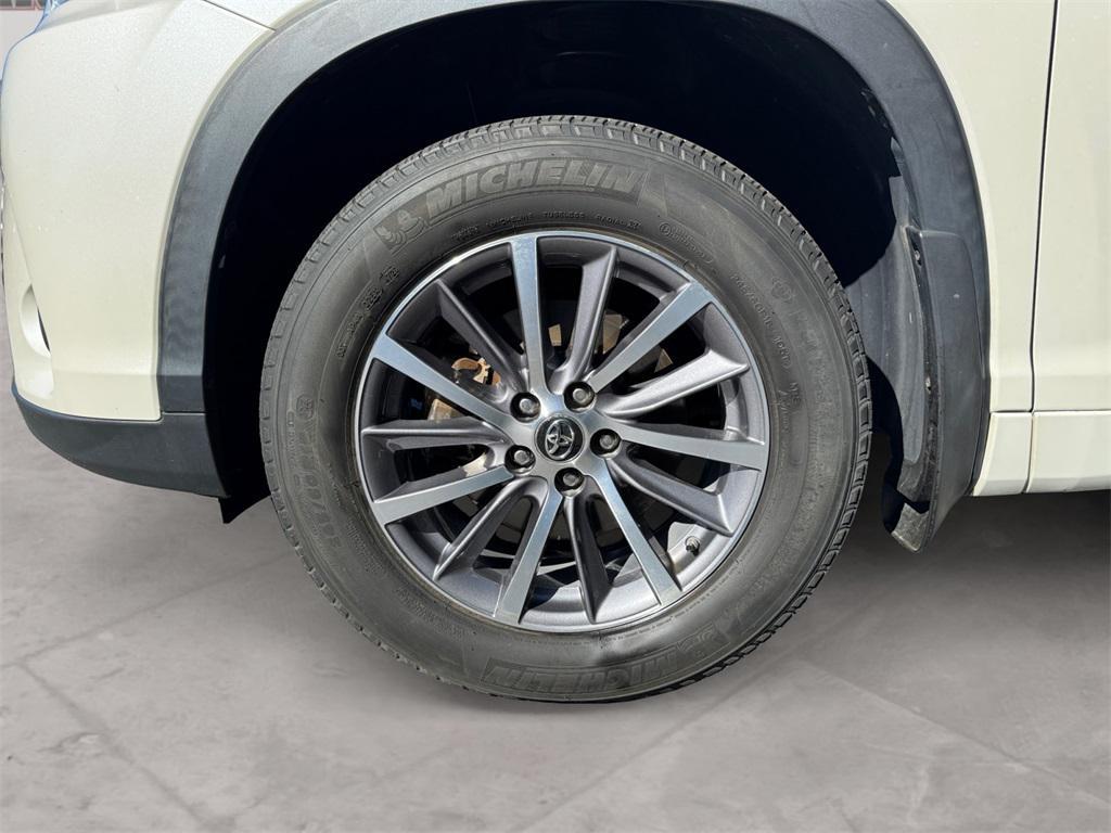 used 2017 Toyota Highlander car, priced at $18,991