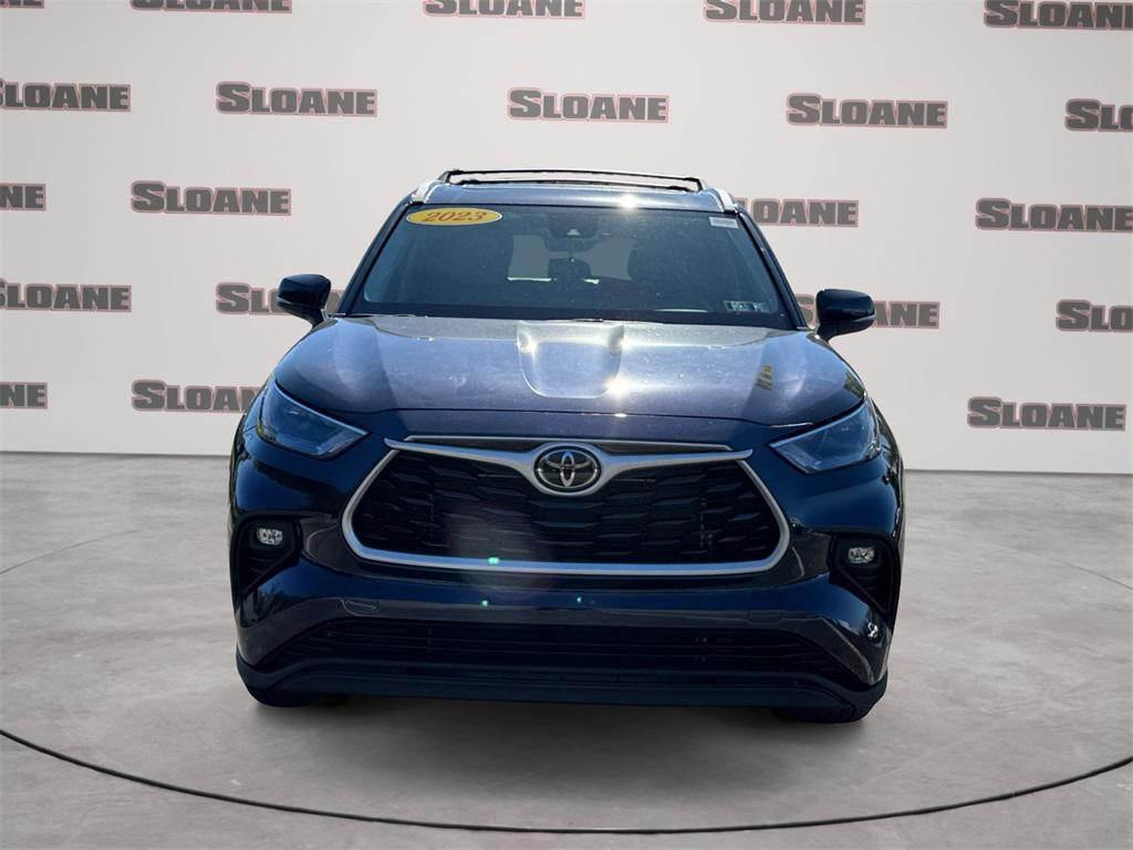 used 2023 Toyota Highlander car, priced at $39,991