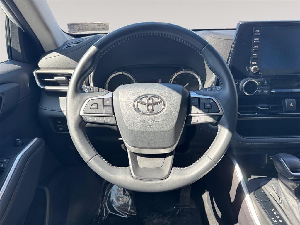 used 2022 Toyota Highlander car, priced at $37,991