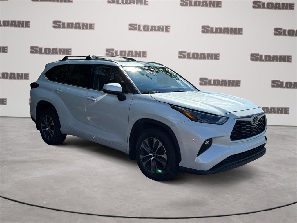 used 2022 Toyota Highlander car, priced at $37,991