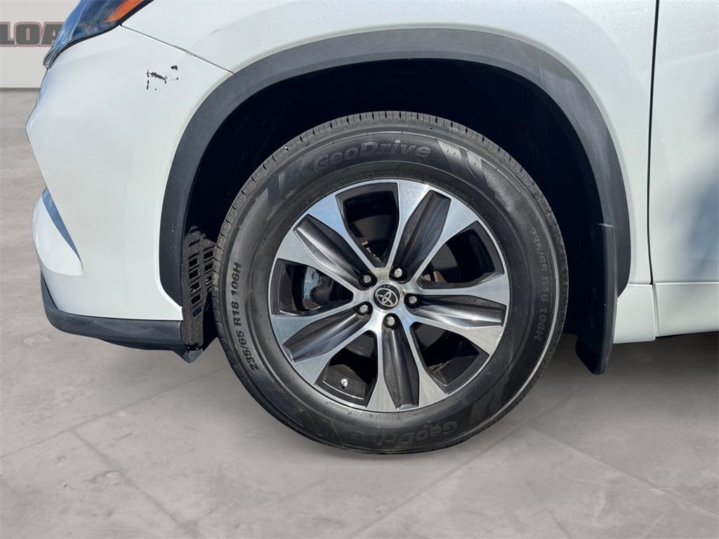 used 2022 Toyota Highlander car, priced at $37,991