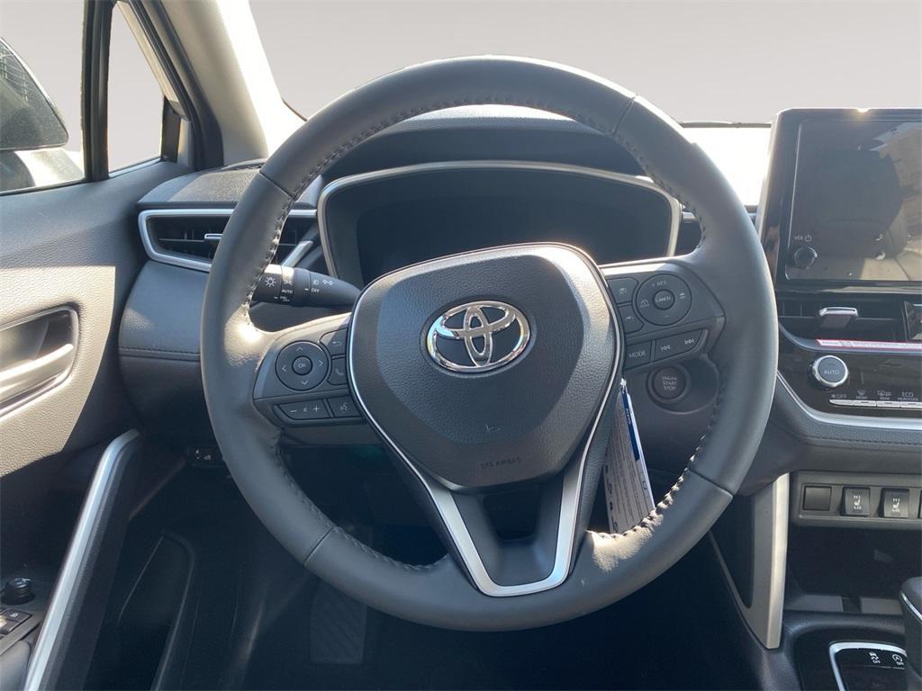 new 2025 Toyota Corolla Cross car, priced at $32,928