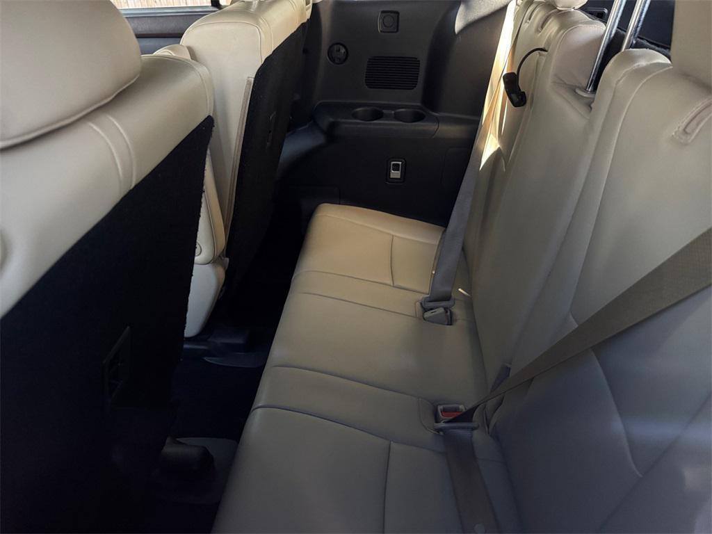 used 2022 Toyota Highlander car, priced at $36,491