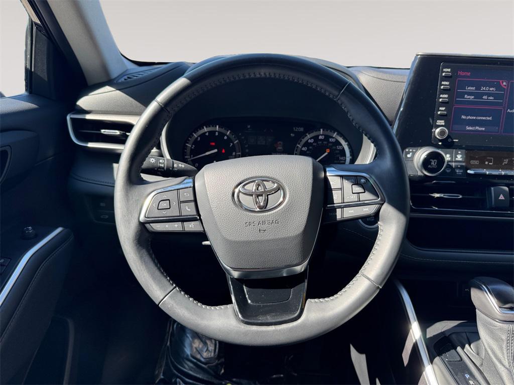 used 2021 Toyota Highlander car, priced at $30,991