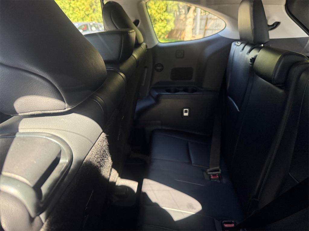 used 2021 Toyota Highlander car, priced at $30,991