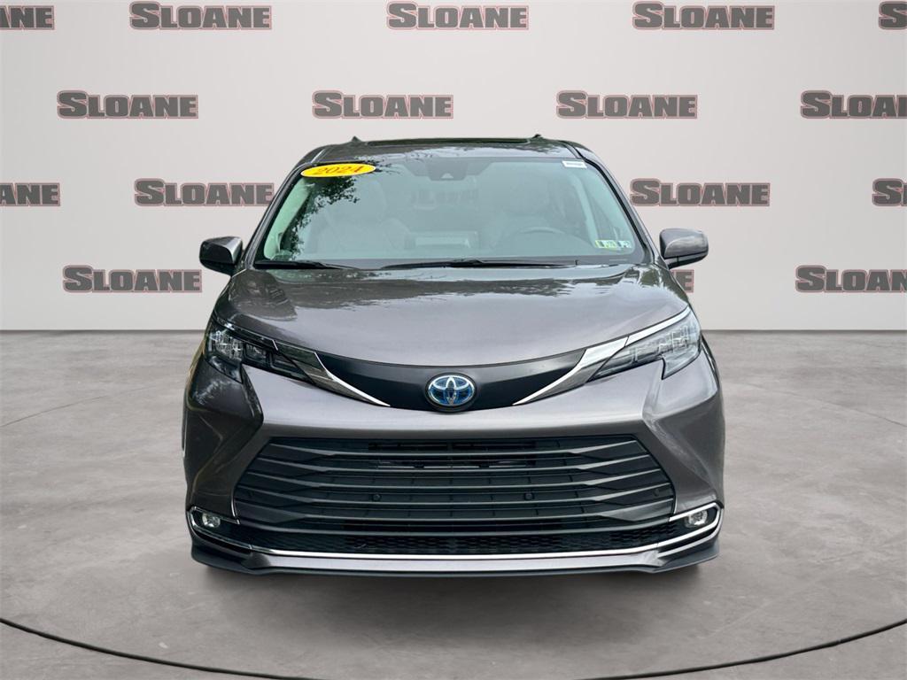 used 2024 Toyota Sienna car, priced at $47,991