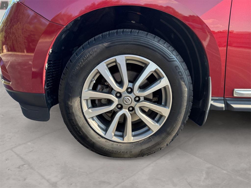 used 2013 Nissan Pathfinder car
