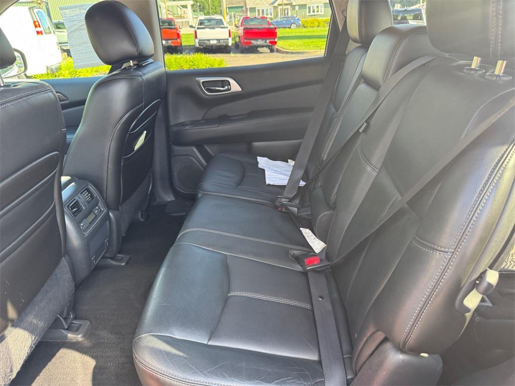 used 2013 Nissan Pathfinder car