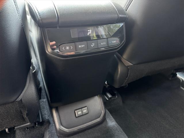 used 2022 Toyota Highlander car, priced at $40,491