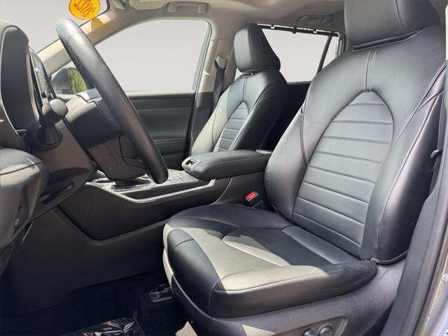 used 2022 Toyota Highlander car, priced at $40,491