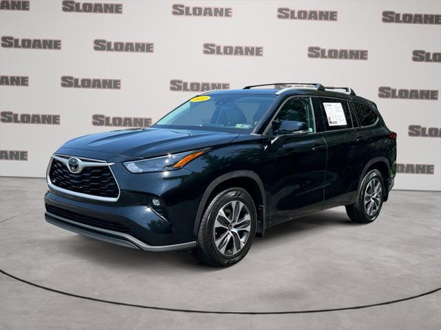 used 2022 Toyota Highlander car, priced at $38,491