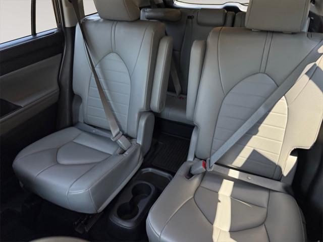 used 2022 Toyota Highlander car, priced at $38,491