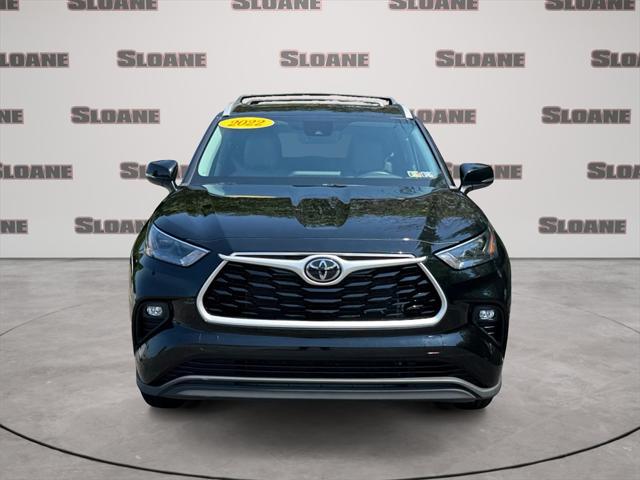 used 2022 Toyota Highlander car, priced at $38,491