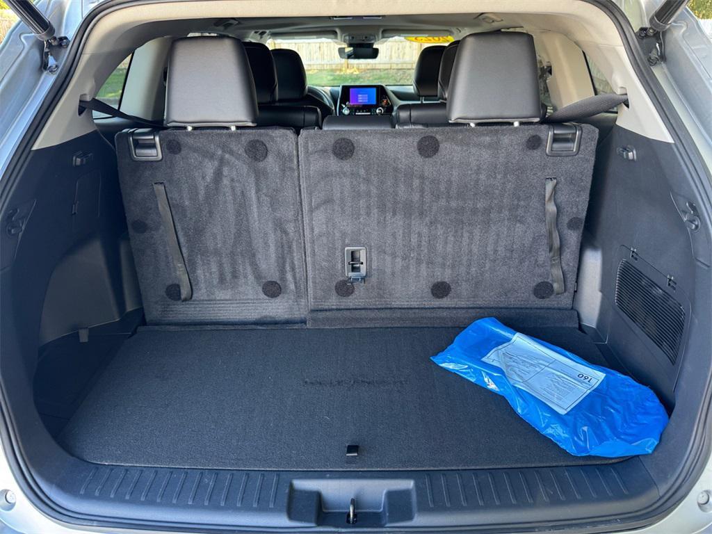 used 2023 Toyota Highlander car, priced at $37,991