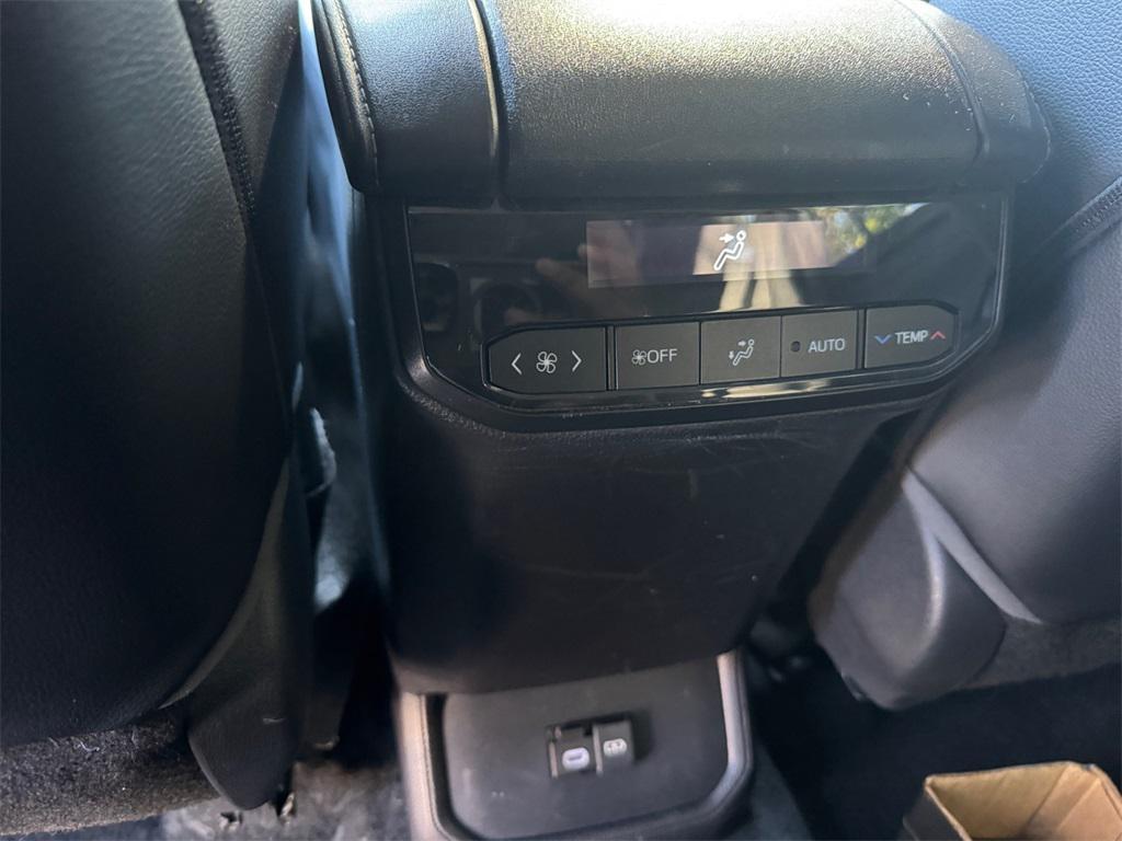 used 2023 Toyota Highlander car, priced at $37,991