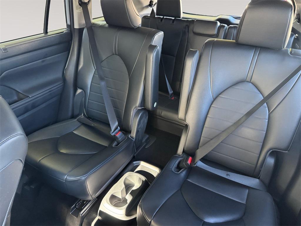 used 2023 Toyota Highlander car, priced at $37,991