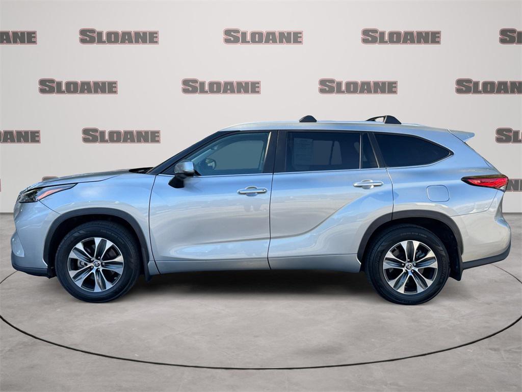 used 2023 Toyota Highlander car, priced at $37,991