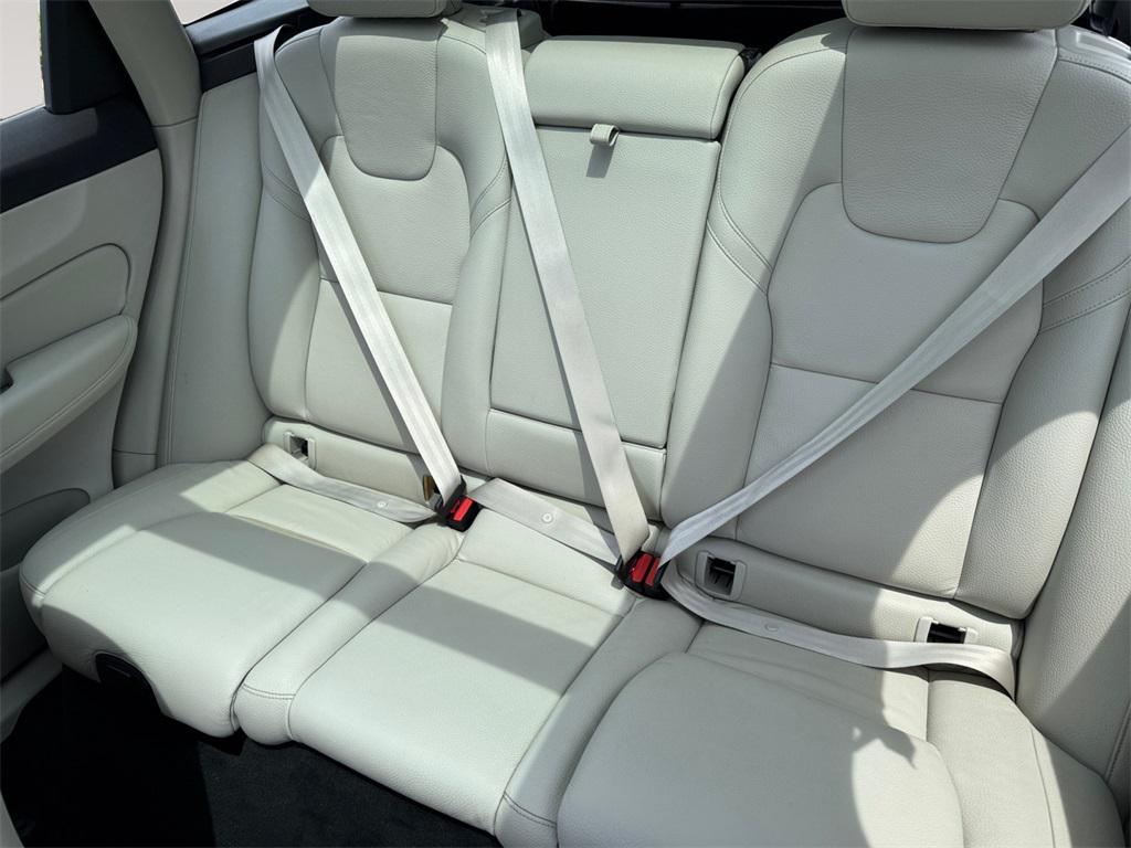 used 2023 Volvo XC60 car, priced at $28,894